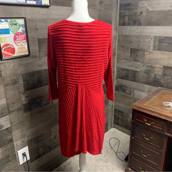 Studio Gem Q size XL red tunic/dress 3/4 sleeve and silver embellishments - Picture 2 of 5